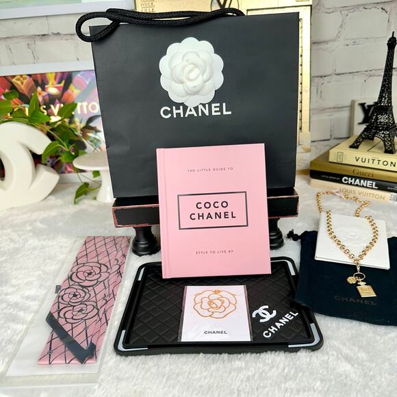 CHANEL book, charm on chain necklace, Camilla paper clip GIFT SET! ALL NEW! - Picture 2 of 10